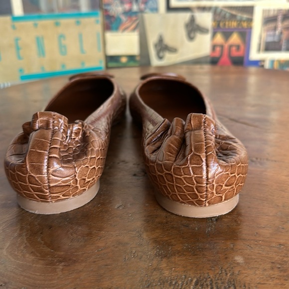 ((3 for 1 Bundle)) for the Tory Burch Flat Lover! - Picture 5 of 15